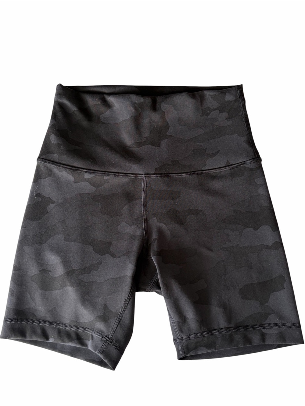 Lululemon Womens Size 4 Wunder Train High Rise Shorts Black Gray Camouflage